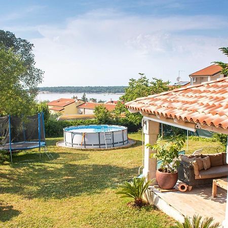 Appartamento Stone House Chiara Seaview Funtana Esterno foto