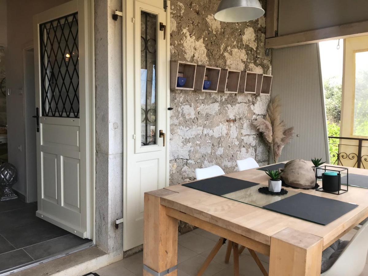Appartamento Stone House Chiara Seaview Funtana Esterno foto