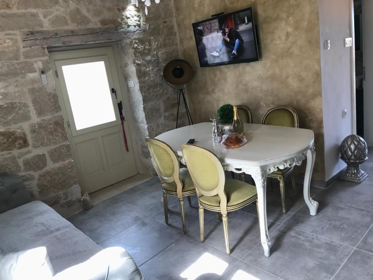Appartamento Stone House Chiara Seaview Funtana Esterno foto