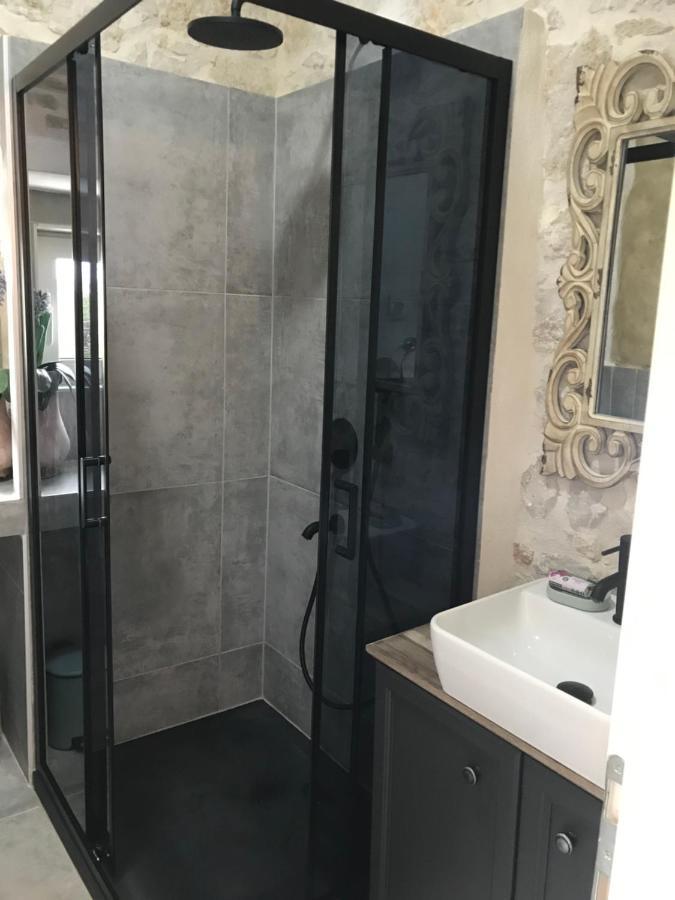 Appartamento Stone House Chiara Seaview Funtana Esterno foto